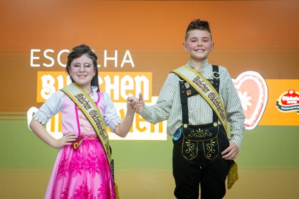 M&auml;dchen L&iacute;via Rafaeli Dutra e Bubchen Maximylian de Almeida - 37&ordf; Oktober de Igrejinha.