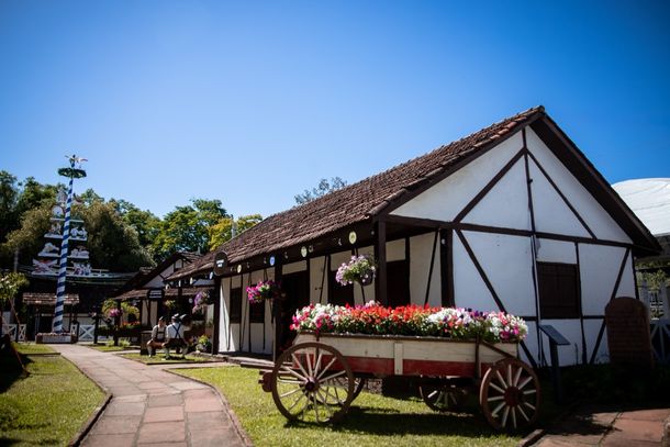 Vila Germ&acirc;nica no parque da Oktoberfest de Igrejinha.