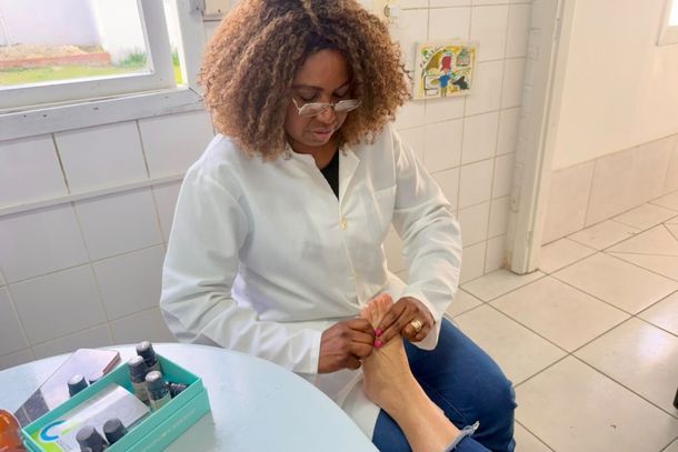 Aromaterapia &eacute; uma das atividades que complementam os tratamentos m&eacute;dicos tradicionais.