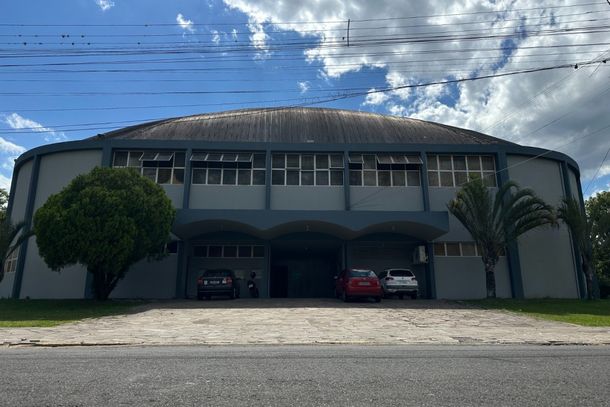 Jogos acontecem no gin&aacute;sio municipal Armando Brusius.