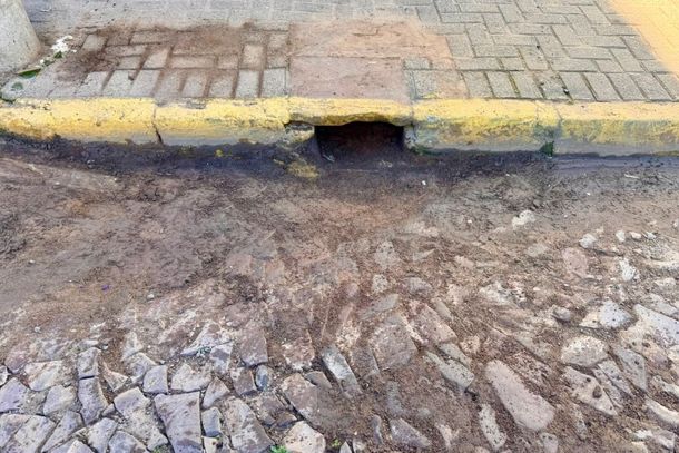 Limpeza de bueiros &eacute; feita em Taquara.