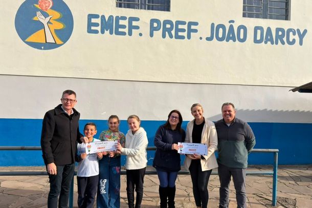 Estudantes de Igrejinha marcam presen&ccedil;a em Feira Nacional.