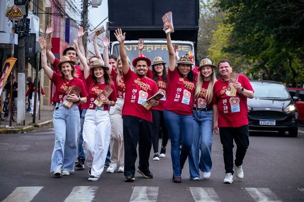 Bierwagen espalha a alegria da 37&ordf; Oktober por Tr&ecirc;s Coroas e Igrejinha neste s&aacute;bado (26)