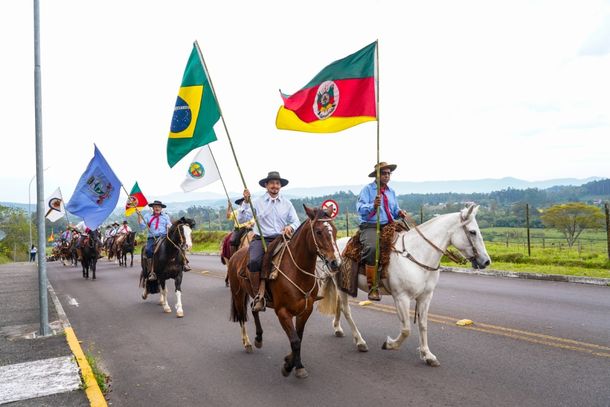 Desfile sair&aacute; da antiga sede campestre do CTG O Fog&atilde;o Ga&uacute;cho, seguindo pela Avenida FACCAT.