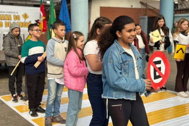 Simula&ccedil;&atilde;o marca encerramento da Semana do Tr&acirc;nsito no Munic&iacute;pio de Parob&eacute;
