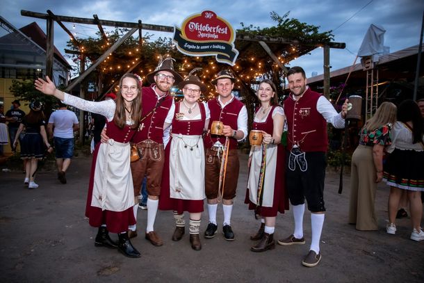 Traje t&iacute;pico garantir&aacute; benef&iacute;cio especial aos visitantes da 37&ordf; Oktoberfest de Igrejinha