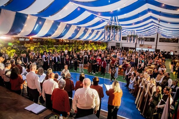Abertura celebrou voluntariado e tradi&ccedil;&otilde;es germ&acirc;nicas.