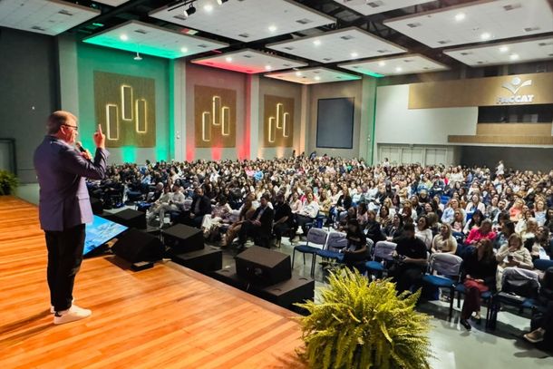 3&ordm; F&oacute;rum Estadual de Alfabetiza&ccedil;&atilde;o re&uacute;ne mais de mil participantes na FACCAT, em Taquara