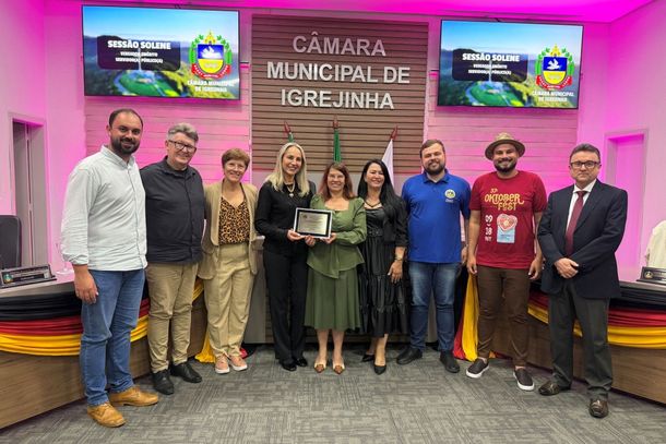 C&acirc;mara de Igrejinha entrega homenagens a tr&ecirc;s personalidades da &aacute;rea p&uacute;blica