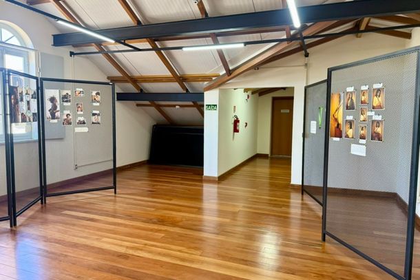 Casa Vidal recebe exposi&ccedil;&atilde;o fotogr&aacute;fica sobre neurodiversidade e inclus&atilde;o em Taquara
