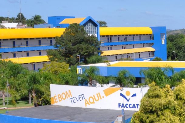 Jornada re&uacute;ne acad&ecirc;micos e egressos de Fisioterapia na FACCAT