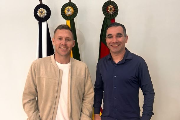 Prefeito de Parob&eacute; recebe visita do deputado estadual eleito Diego Picucha