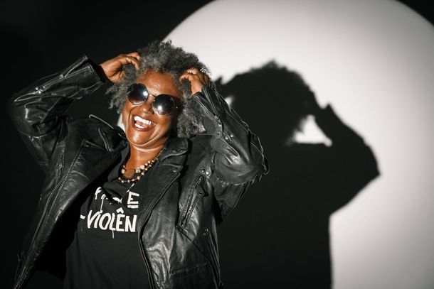 Sandra S&aacute; sobe ao palco do Centro de Eventos da FACCAT dia 9 de novembro durante a Flitaq