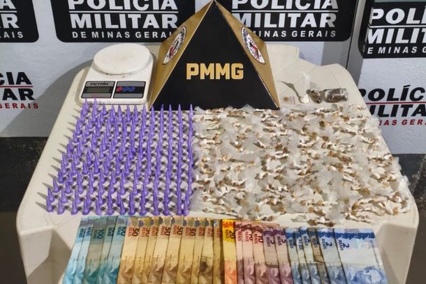 PM prende quatro suspeitos e apreende drogas em Santana do Para&iacute;so
