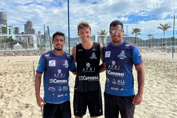 Nicolas Schosler e Vini Scoz vencem o Mundialito de V&ocirc;lei de Praia