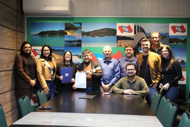 Prefeitura de Porto Belo firma parceria com a Univali para atua&ccedil;&atilde;o de estudantes do Universidade Gratuita