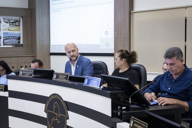 O vereador M&aacute;rcio Silva (DC) &eacute; autor do Projeto que redimensiona o c&aacute;lculo do esgoto