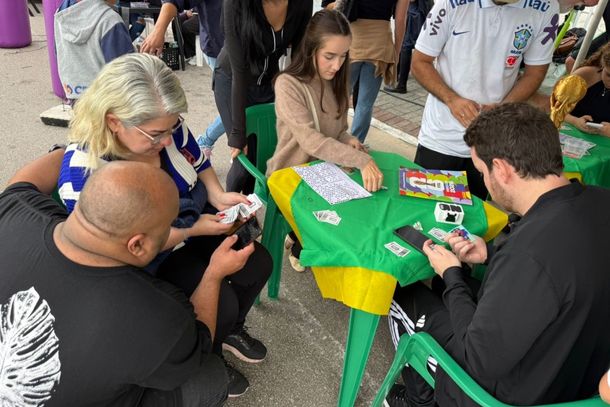 Viva Praia re&uacute;ne fam&iacute;lias e movimenta Orla Central de Itapema com edi&ccedil;&atilde;o tem&aacute;tica pr&eacute;-Copa