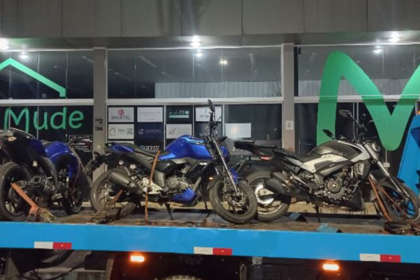 PM recupera tr&ecirc;s motos furtadas e prende suspeito de homic&iacute;dio em Cambori&uacute;