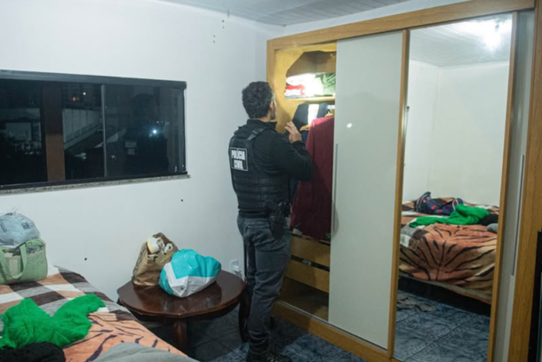 Pol&iacute;cia Civil realiza opera&ccedil;&atilde;o contra suposta venda irregular de terrenos em Itaja&iacute;
