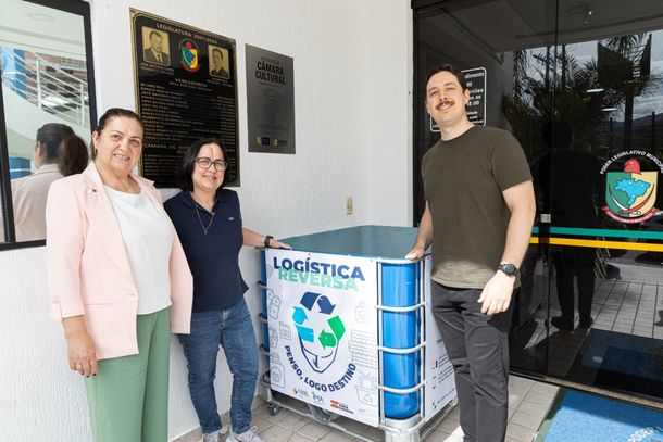 Foto: Zulma Souza (presidente da C&acirc;mara), Luciana Saramento (presidente da FAACI) e Weslei Paludo (diretor de licenciamento ambiental da FAACI).