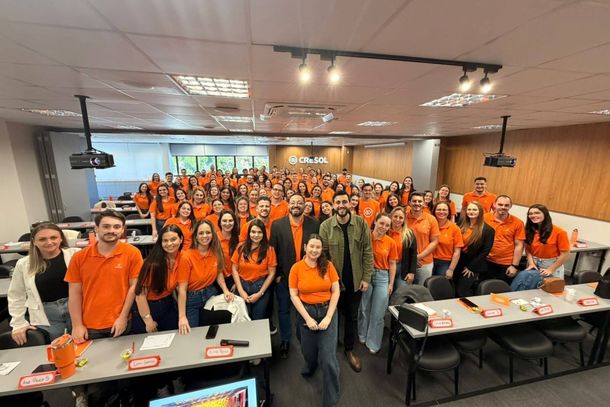 Cresol Vale Europeu re&uacute;ne assistentes de neg&oacute;cios em &Aacute;guas Mornas (SC)