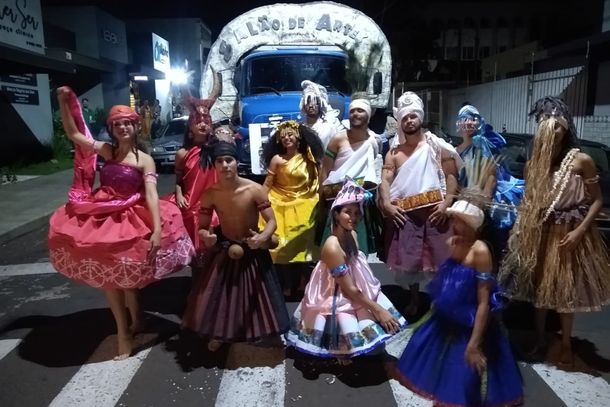 Escola Acad&ecirc;micos do Capiau - Bicampe&atilde; do Carnaval de Jacarezinho