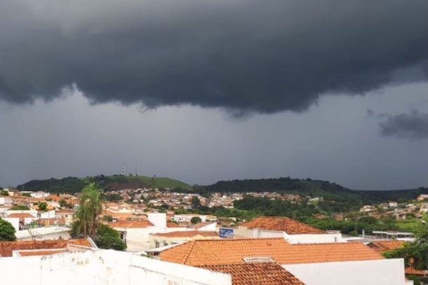 ​Jacarezinho tem quarta de tempo ameno e chuva forte nos pr&oacute;ximos dias