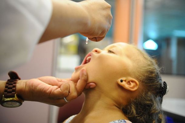  Est&atilde;o dispon&iacute;veis as vacinas da gripe, covid-19 e poliomielite (paralisia infantil).