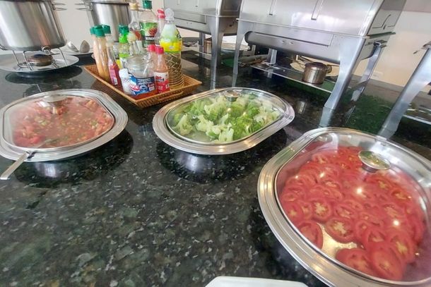 Tradicional em Loanda, restaurante da Dezinha reinaugura com atendimento noturno
