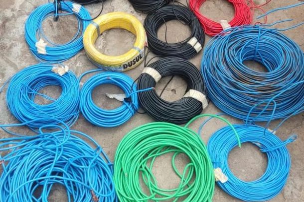 Os fios foram encaminhados para a delegacia do munic&iacute;pio. 