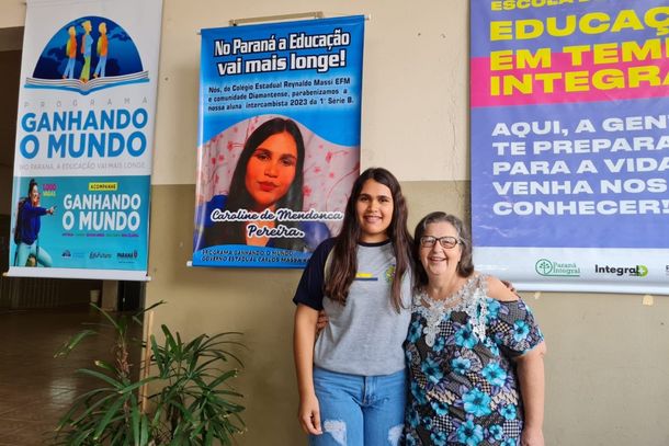intercambista de Diamante do Norte e a diretora do col&eacute;gio, Marli Leonardo.