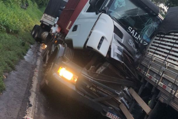 Acidente foi nesta ter&ccedil;a-feira (28).