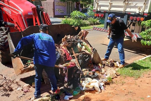 Entre as a&ccedil;&otilde;es de combate &agrave; dengue, o munic&iacute;pio vem realizando mutir&otilde;es de limpeza.