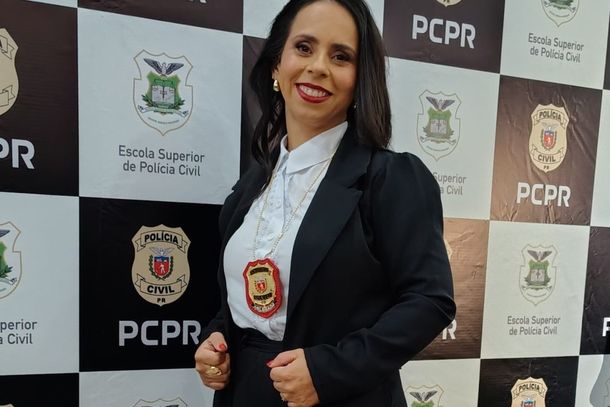 Natural de Parana&iacute;ba e formada em Direito pela UEMS. 