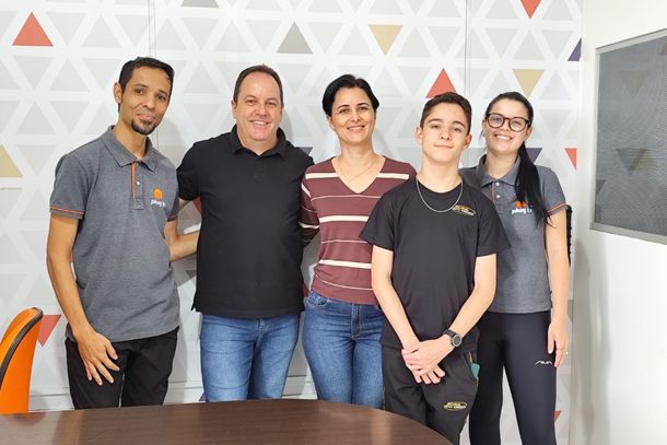 Equipe PlugIn Cria&ccedil;&otilde;es: Henrique, Carlos, M&aacute;rcia, Pedro e Maria Eduarda.