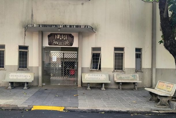 Localizado na Rua Quintino Bocaiuva, n&ordm; 134, no bairro Vila Nova.
