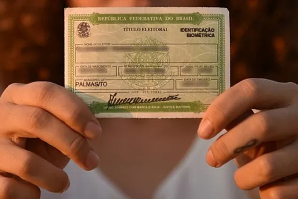 No Brasil o voto s&oacute; &eacute; obrigat&oacute;rio a partir dos 18 anos.