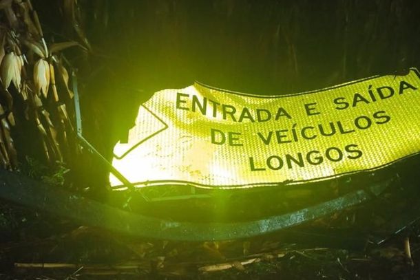 Placa estava no quil&ocirc;metro 450 da rodovia.