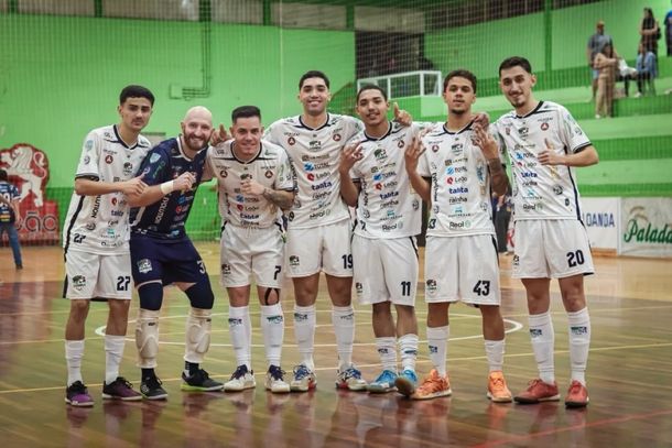 Com a vit&oacute;ria, time soma mais 3 pontos.