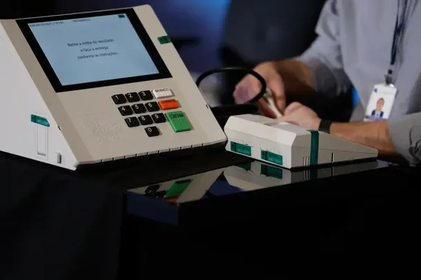 Os eleitores ir&atilde;o &agrave;s urnas em 4 de outubro para o primeiro turno.