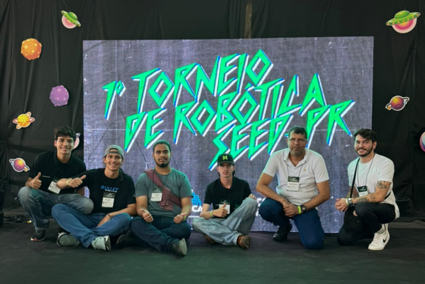 Estudantes representam regi&atilde;o de Loanda em torneio de rob&oacute;tica.