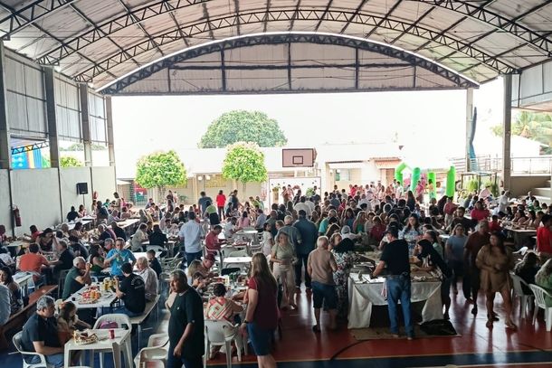 O evento &eacute; aberto ao p&uacute;blico e ser&aacute; na quadra da escola.