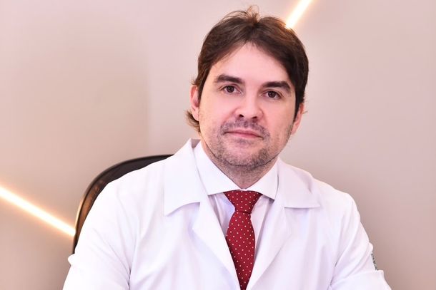 Dr. Tiago atende no Centro M&eacute;dico Santa Catarina.