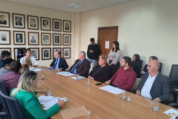 Visita do Prefeito Paulo Finamore na Secretaria de Sa&uacute;de Estadual