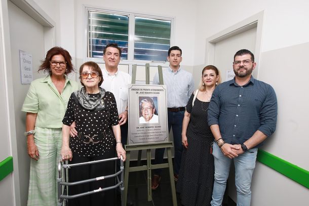 Fam&iacute;lia do patrono da UPA Mirassol durante a cerim&ocirc;nia