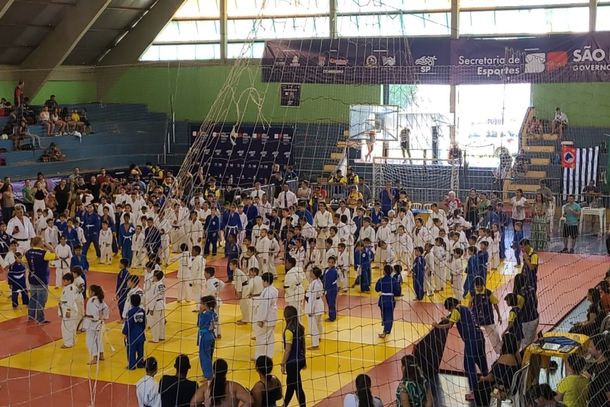Judocas durante o evento em Mirassol