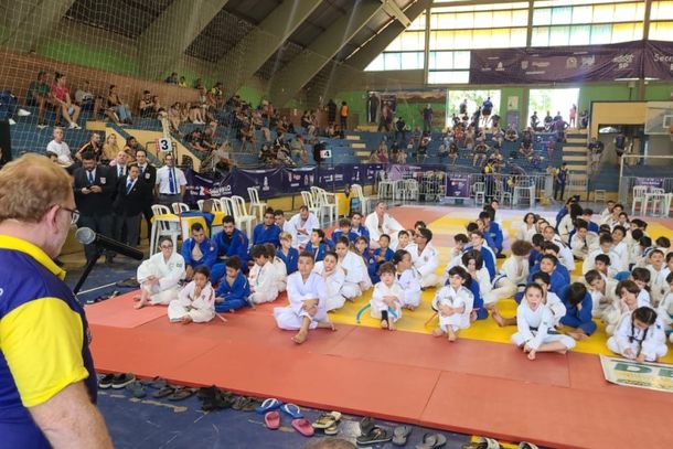 Judocas durante o evento em Mirassol