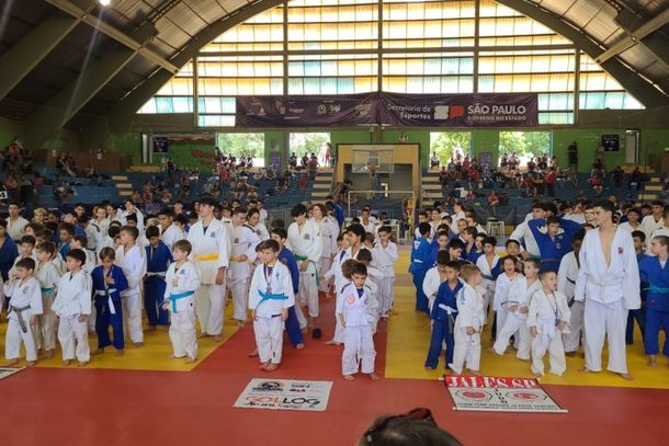 Judocas durante o evento em Mirassol