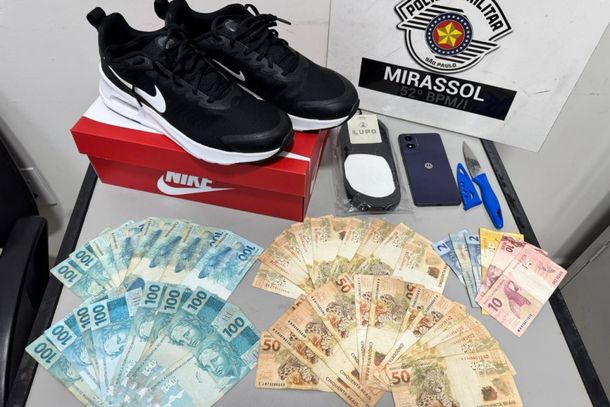 Dinheiro recuperado e os objetos adquiridos com o valor foram apresentados no Plant&atilde;o Policial de Mirassol, onde o caso foi registrado e segue para apura&ccedil;&atilde;o da Pol&iacute;cia Civil